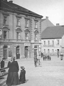 Takto vypadal d�m s prodejnou na za��tku 20. stolet� ...