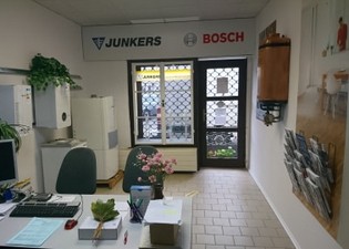 Uvnit� prodejny BCB - Na Roudn� 7